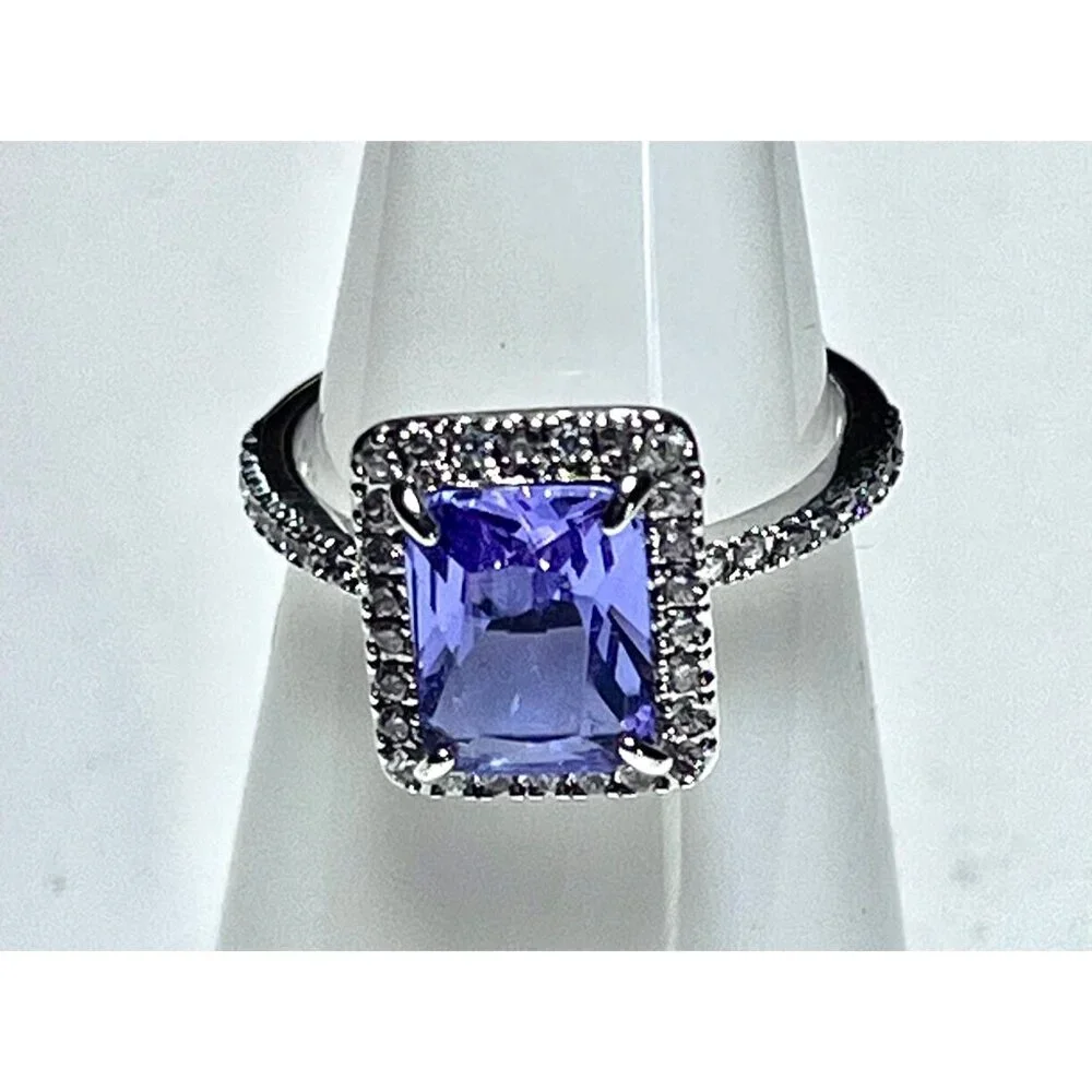 Ring Bomb Party RIng, size 6, NWOT, purple main stone, silver color band - Picture 2 of 7